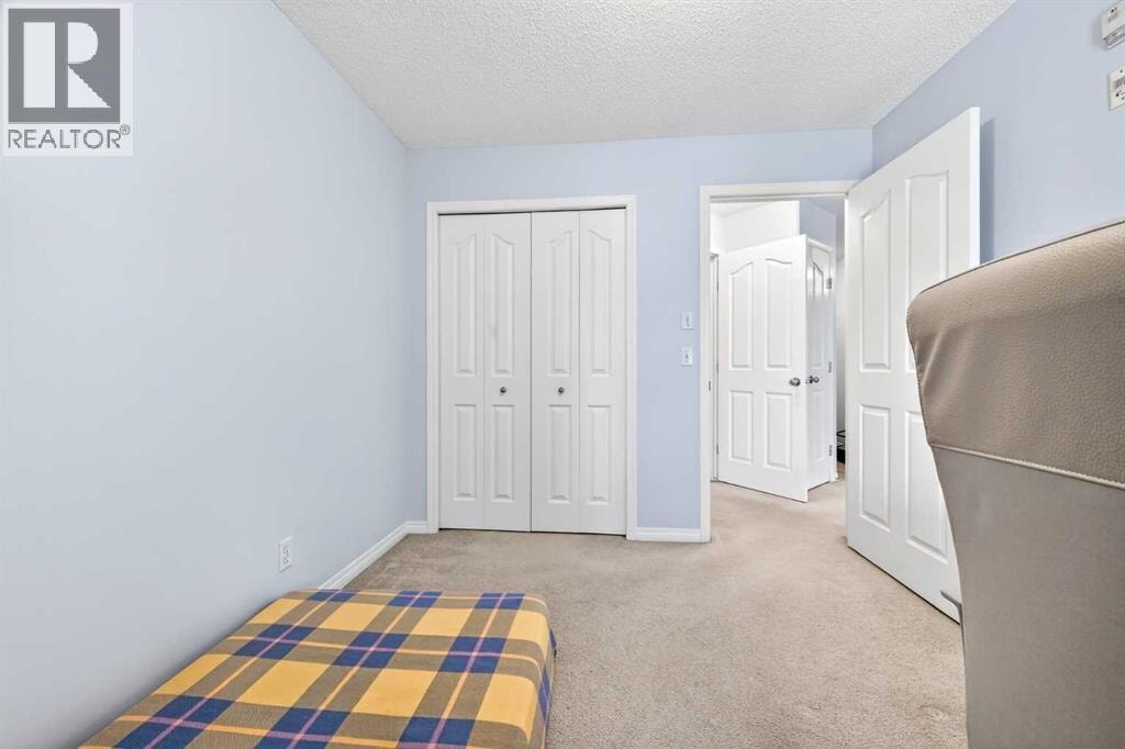 332, 369 Rocky Vista Park NW — photo 11