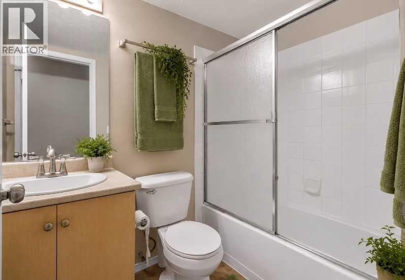 7103, 304 Mackenzie Way SW — photo 7