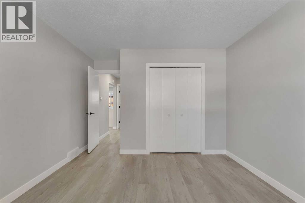 853 Northmount Drive NW — photo 14