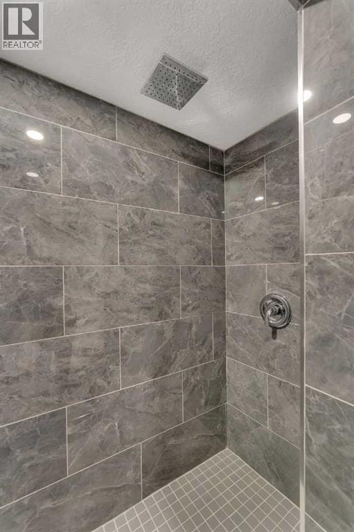 853 Northmount Drive NW — photo 26