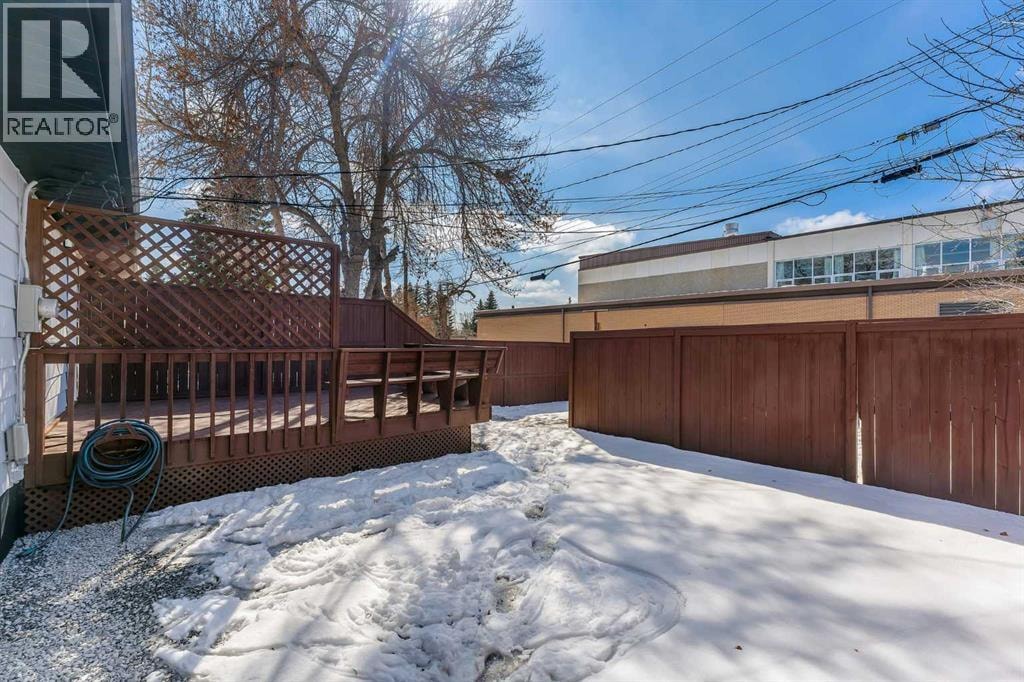 853 Northmount Drive NW — photo 32