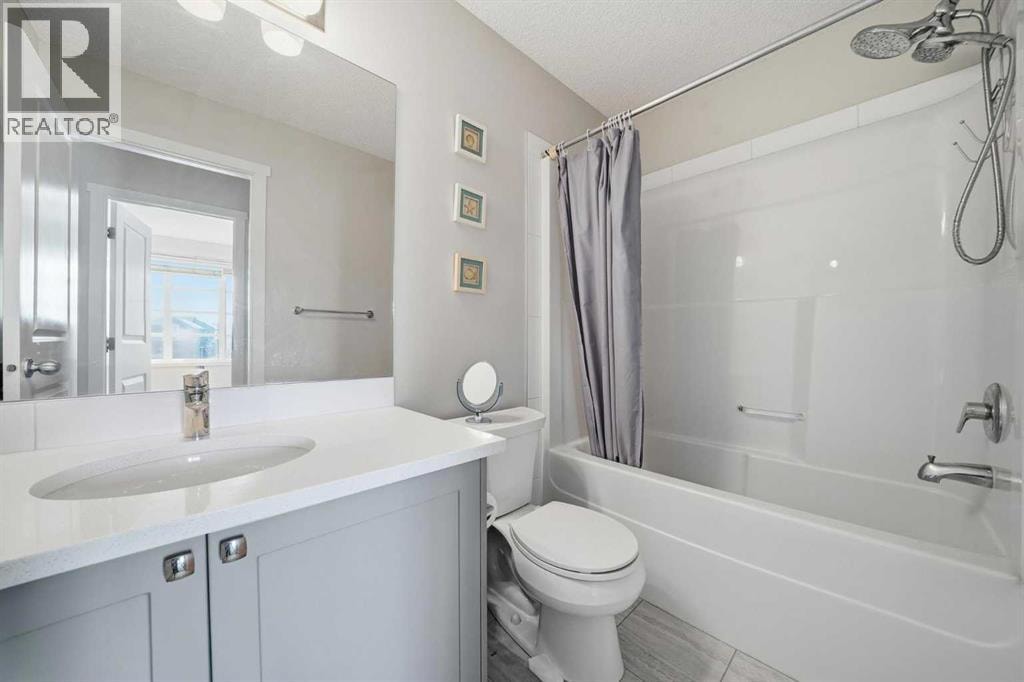 183 Savanna Parade NE — photo 21