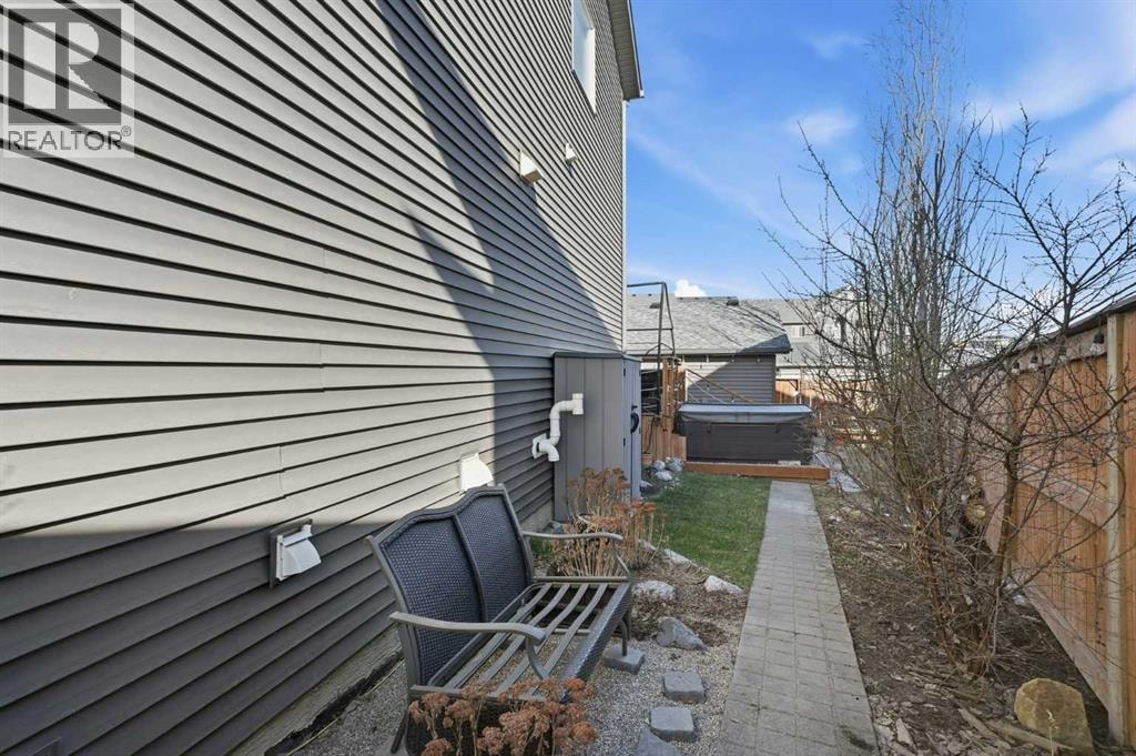 183 Savanna Parade NE — photo 30