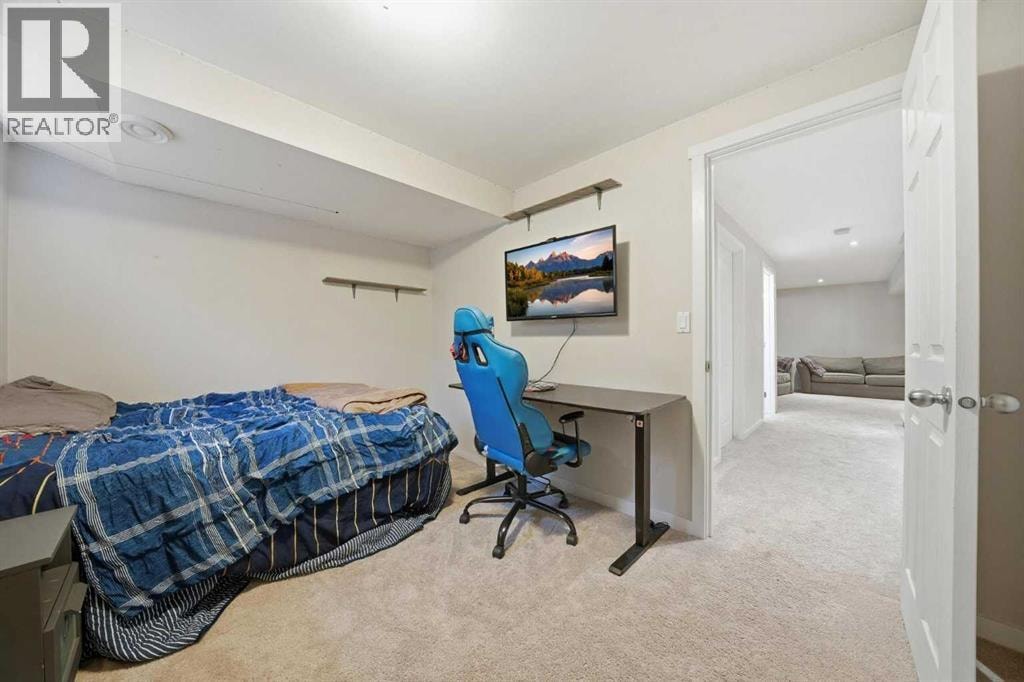 183 Savanna Parade NE — photo 28