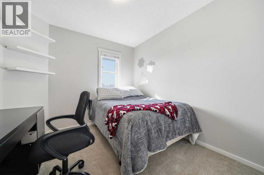 183 Savanna Parade NE — photo 17