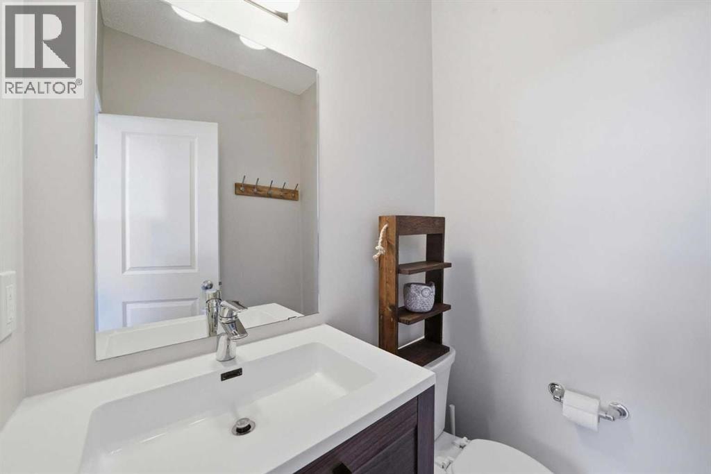 183 Savanna Parade NE — photo 24