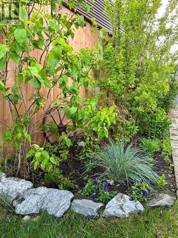 183 Savanna Parade NE — photo 45