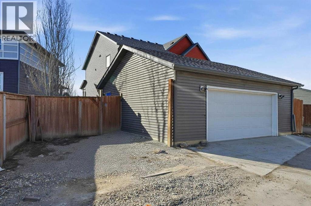 183 Savanna Parade NE — photo 35