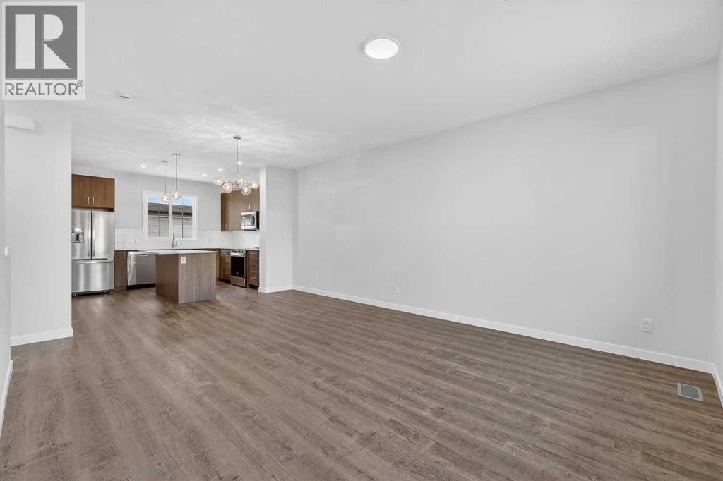 105, 40 Creekside Way SW — photo 5