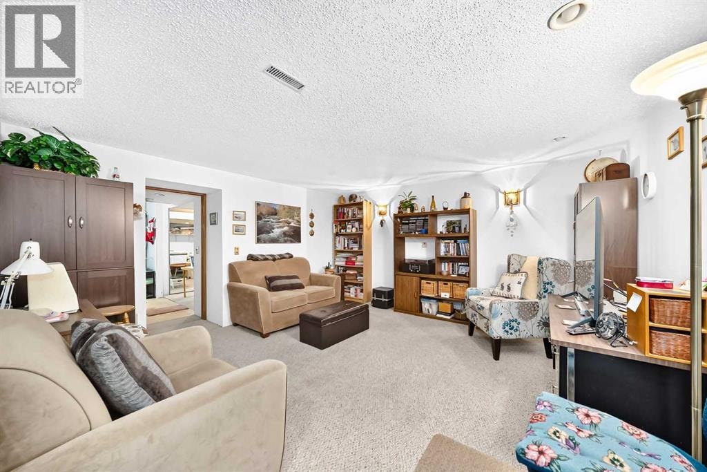 75 Cedardale Crescent SW — photo 36