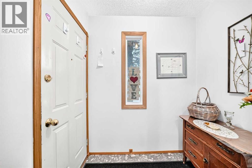 75 Cedardale Crescent SW — photo 11