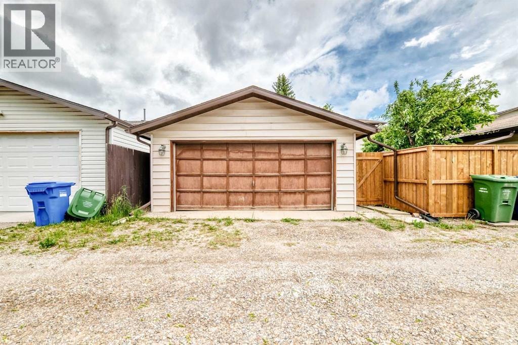 75 Cedardale Crescent SW — photo 42