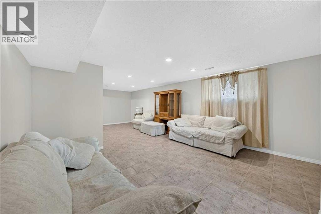 136 hunterhorn Drive — photo 22