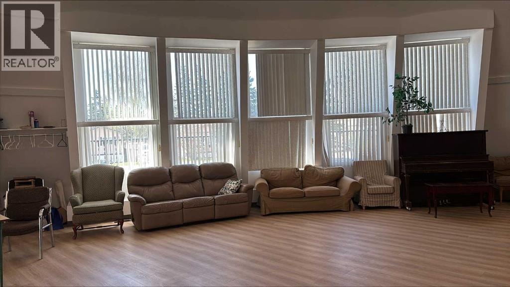 169, 3223 83 Street NW — photo 31