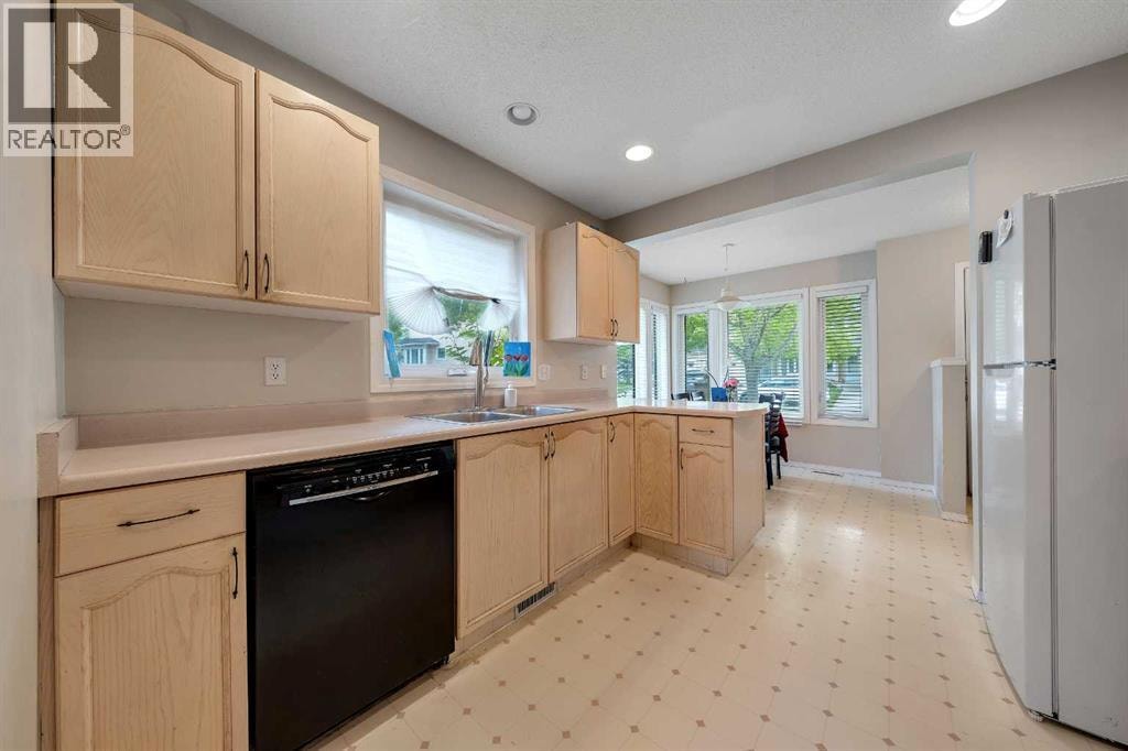 125, 388 Sandarac Drive NW — photo 8