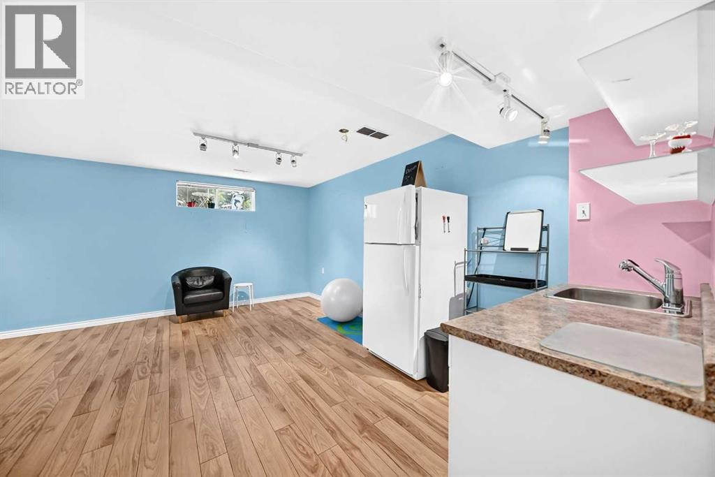 220 Shawbrooke Manor SW — photo 40