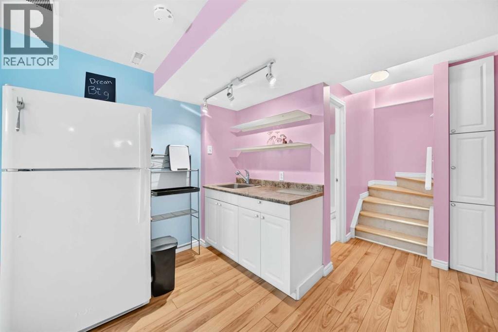 220 Shawbrooke Manor SW — photo 38
