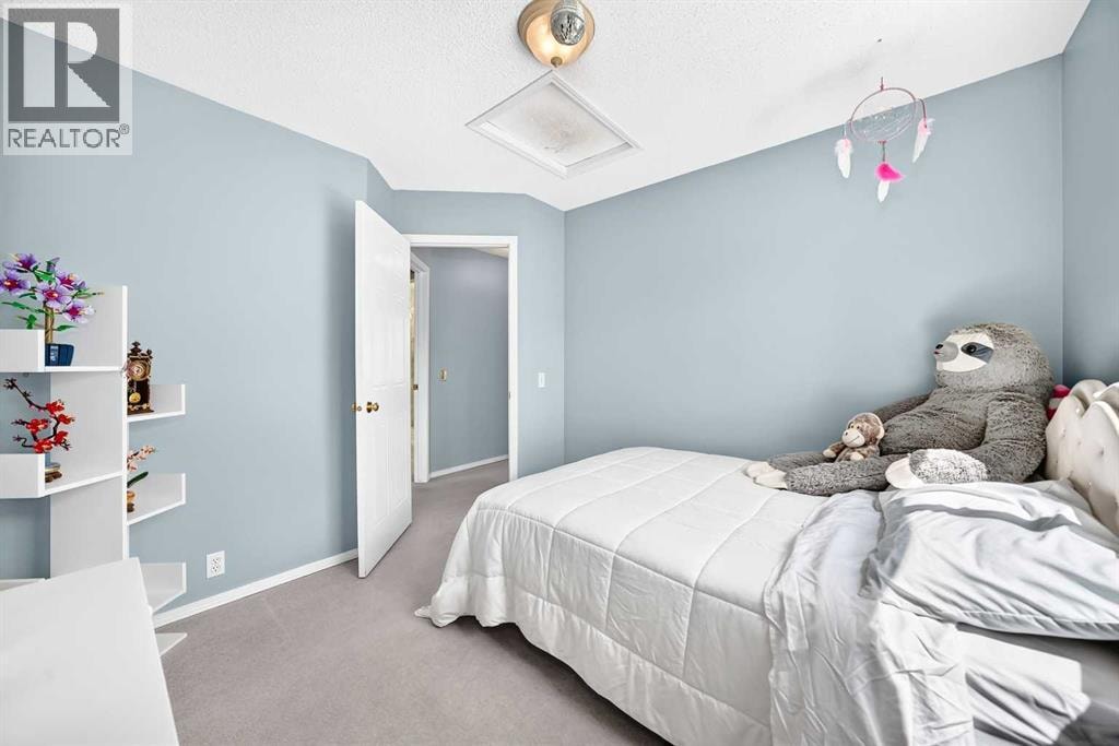 220 Shawbrooke Manor SW — photo 32