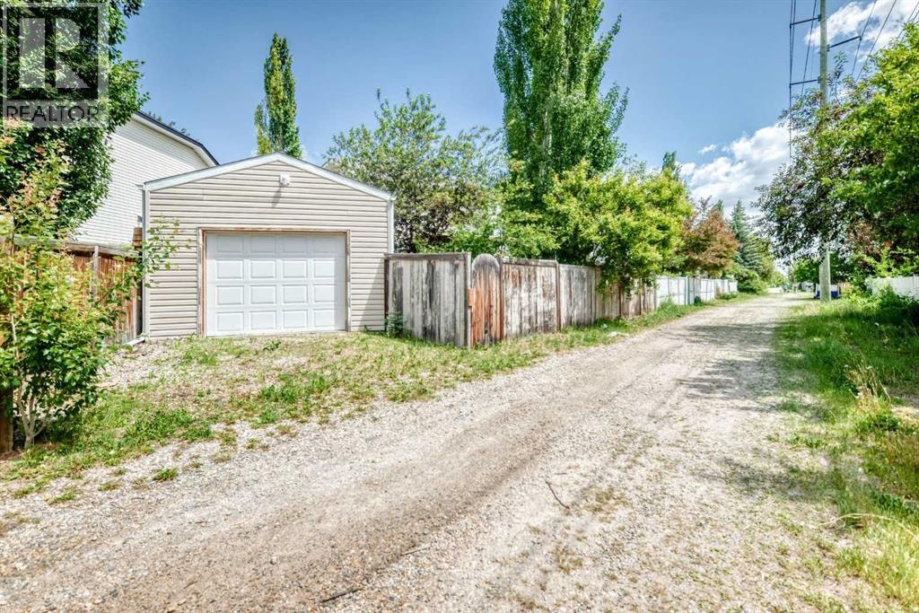 220 Shawbrooke Manor SW — photo 48