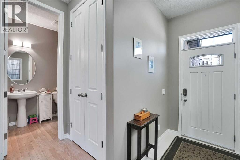 109 Cranleigh Place SE — photo 4