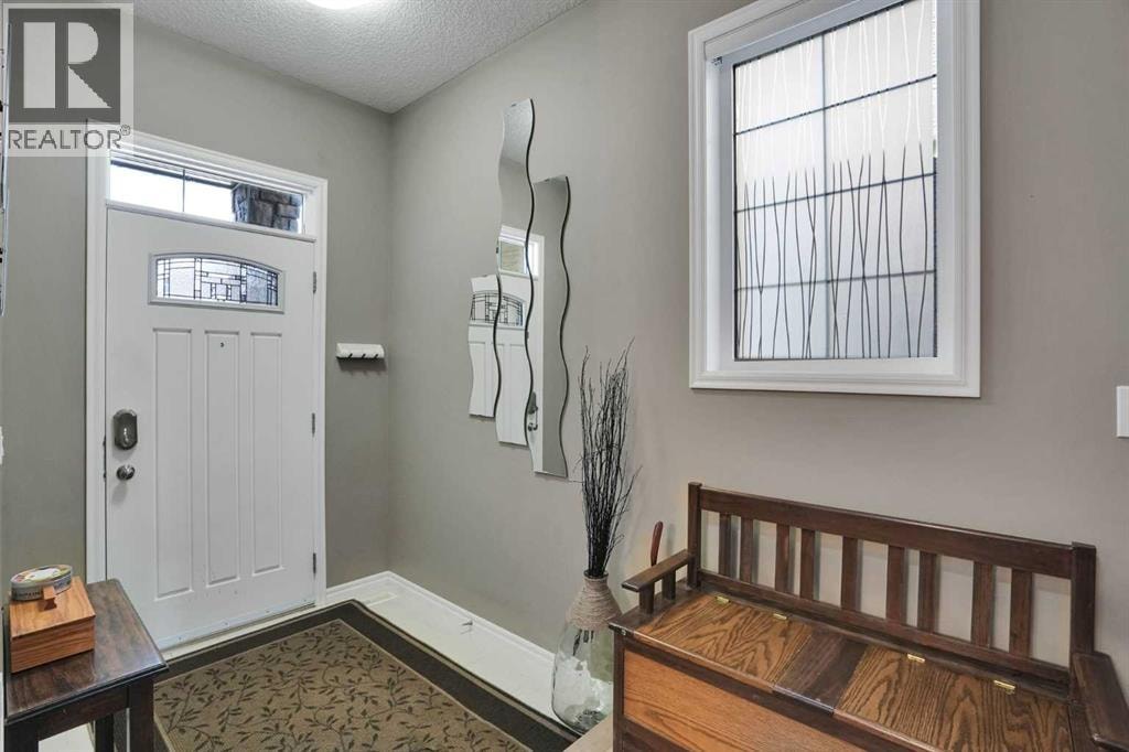 109 Cranleigh Place SE — photo 3