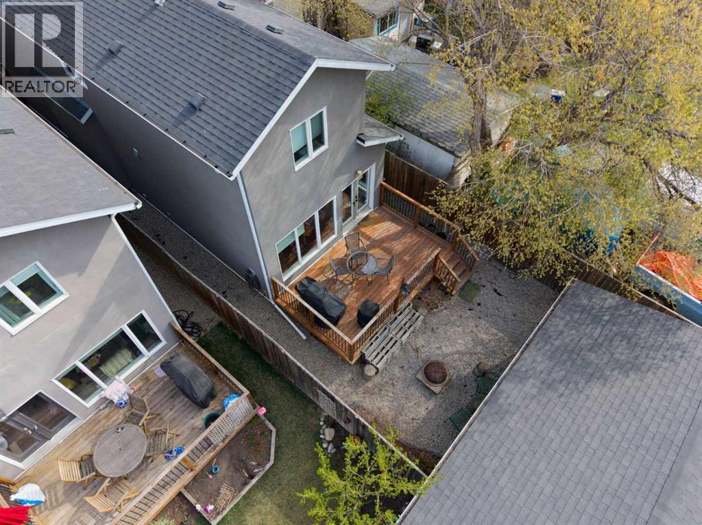 6417 34 Avenue NW — photo 40