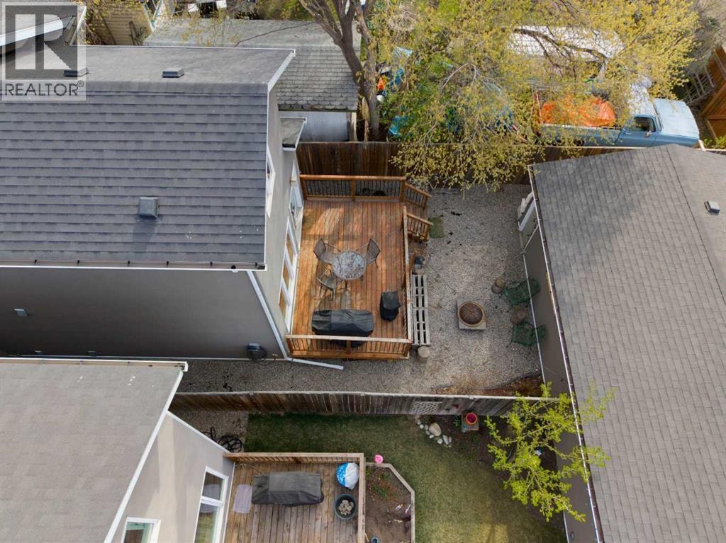 6417 34 Avenue NW — photo 39