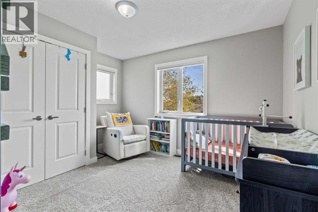 6417 34 Avenue NW — photo 24