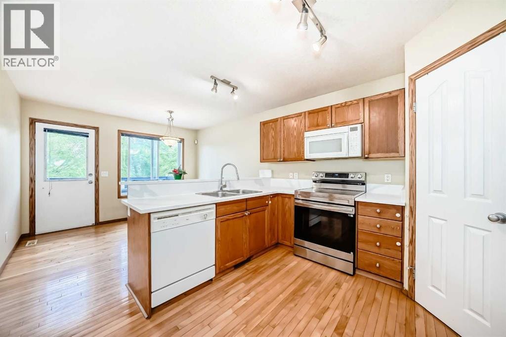 30 Covehaven View NE — photo 5