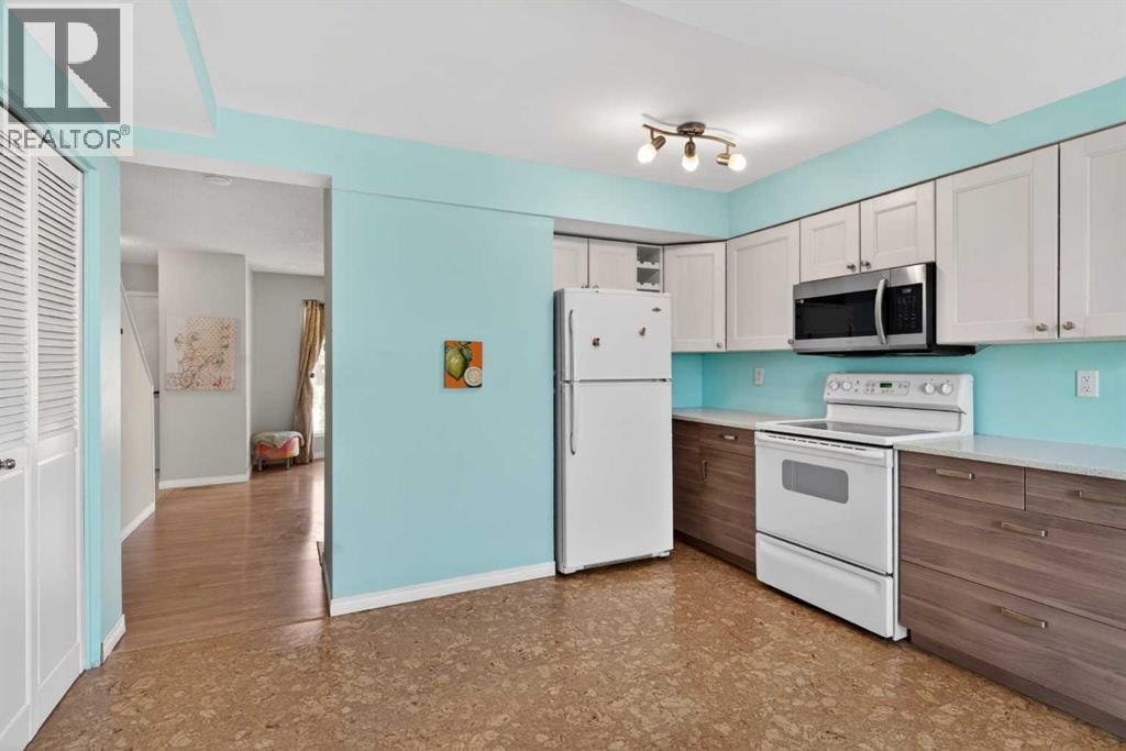 42 Berwick Rise NW — photo 9