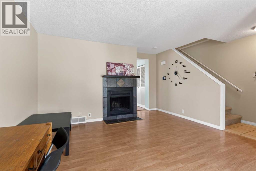 42 Berwick Rise NW — photo 18