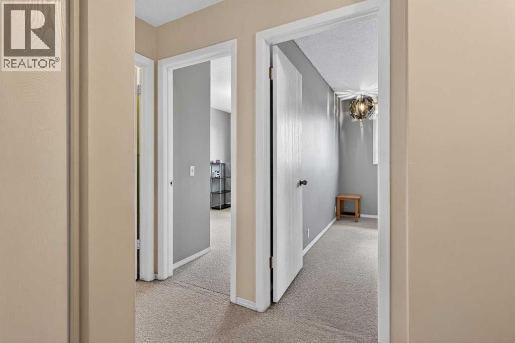 42 Berwick Rise NW — photo 28