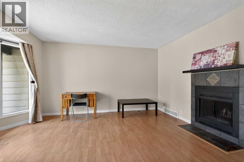 42 Berwick Rise NW — photo 15