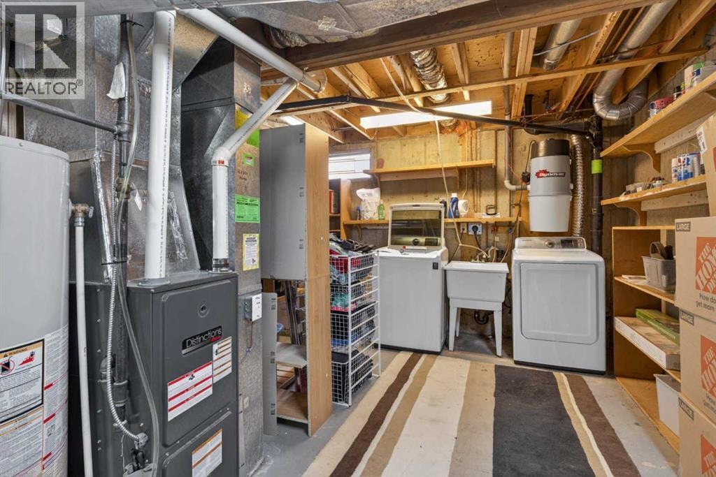 42 Berwick Rise NW — photo 32