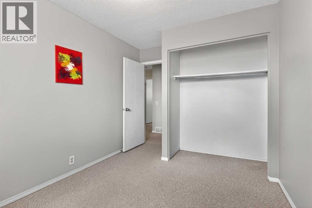 42 Berwick Rise NW — photo 25