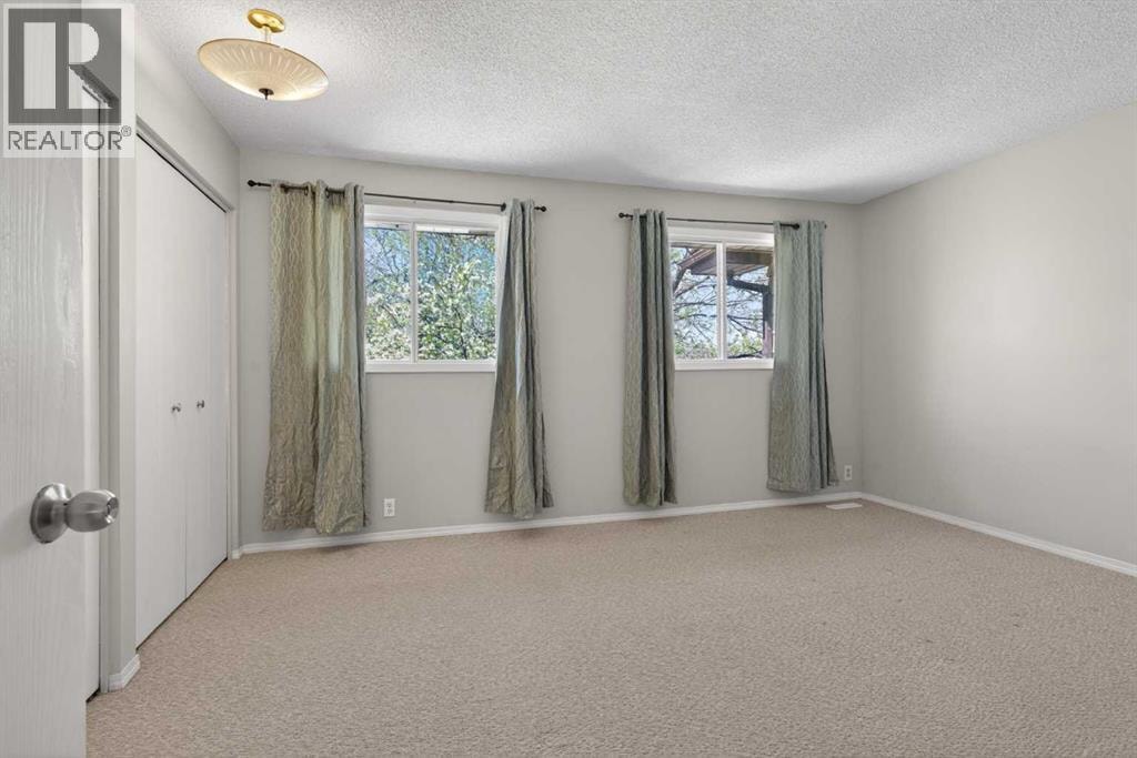 42 Berwick Rise NW — photo 20