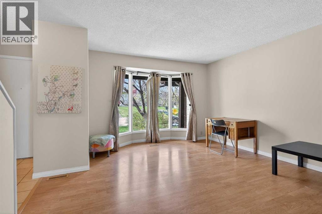 42 Berwick Rise NW — photo 12