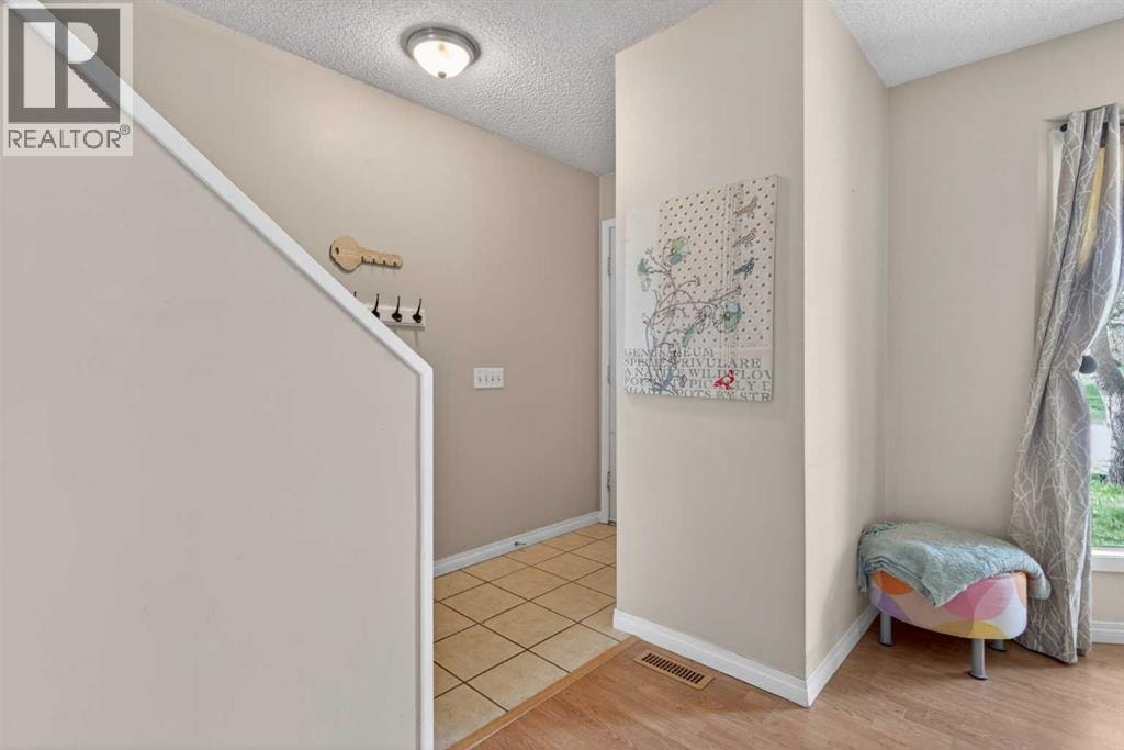 42 Berwick Rise NW — photo 13