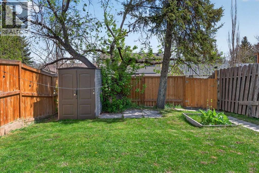42 Berwick Rise NW — photo 33