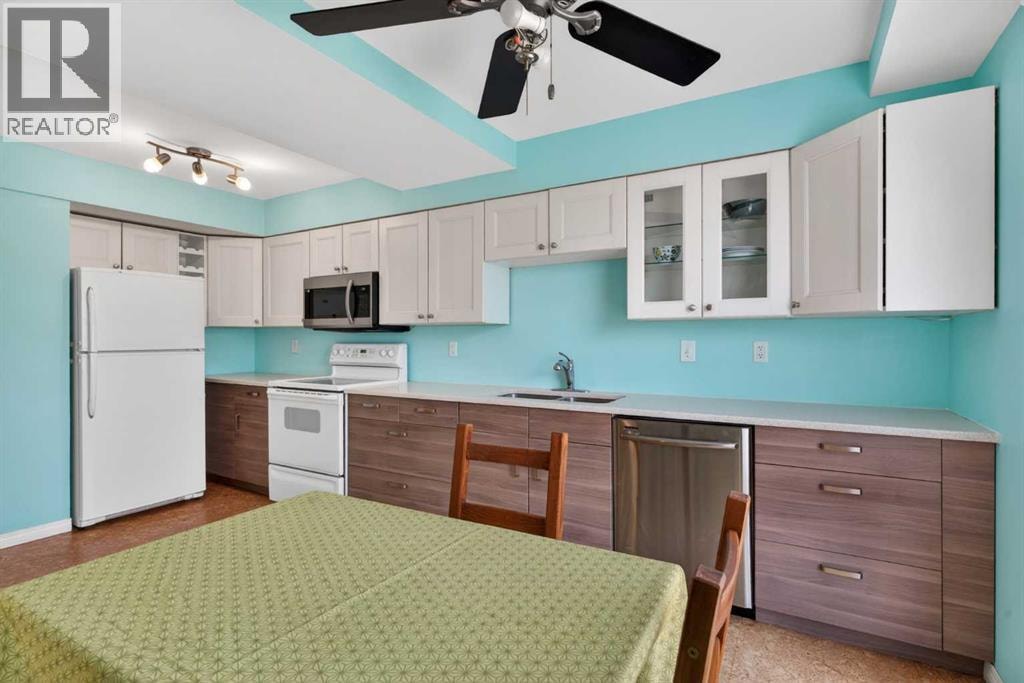 42 Berwick Rise NW — photo 3