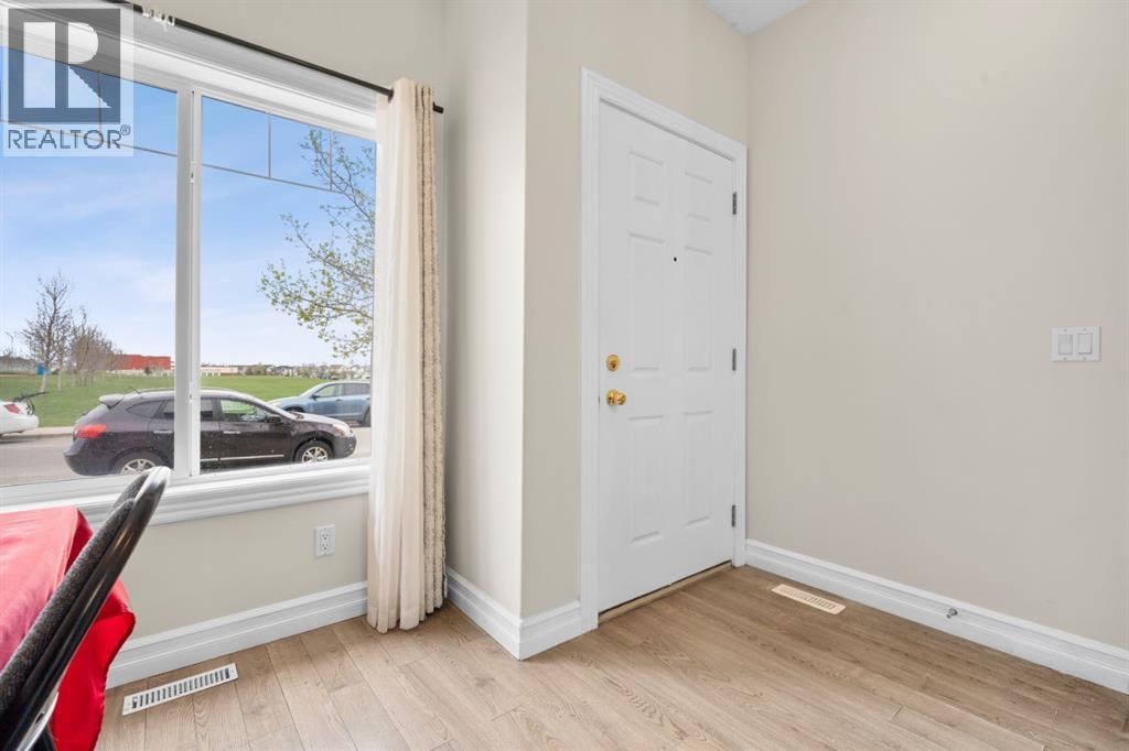 27 Bridleridge View SW — photo 4