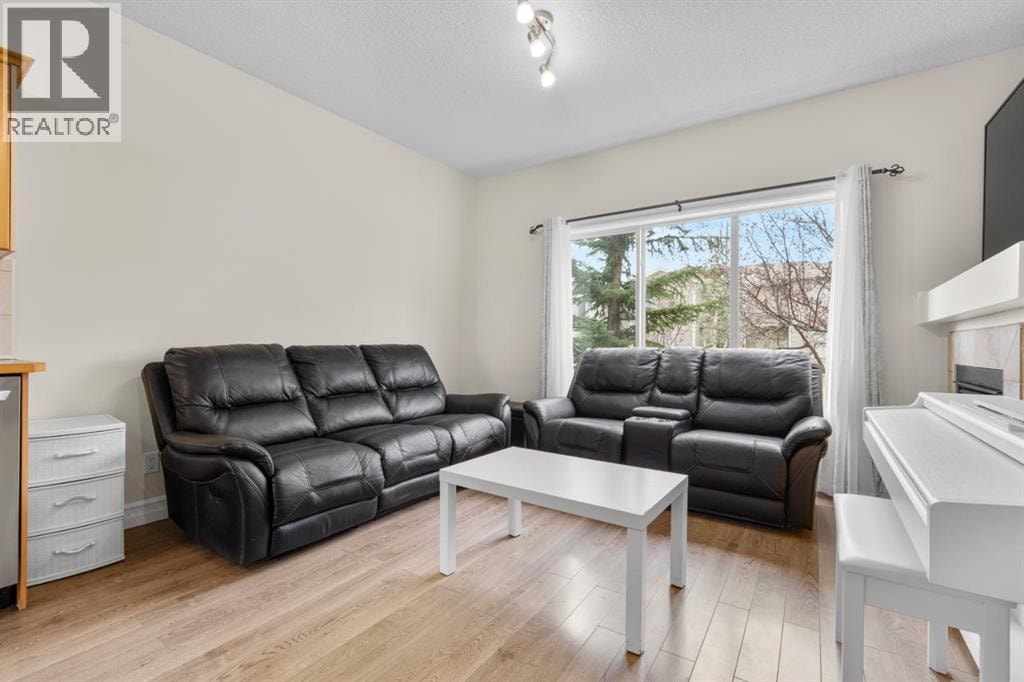 27 Bridleridge View SW — photo 8