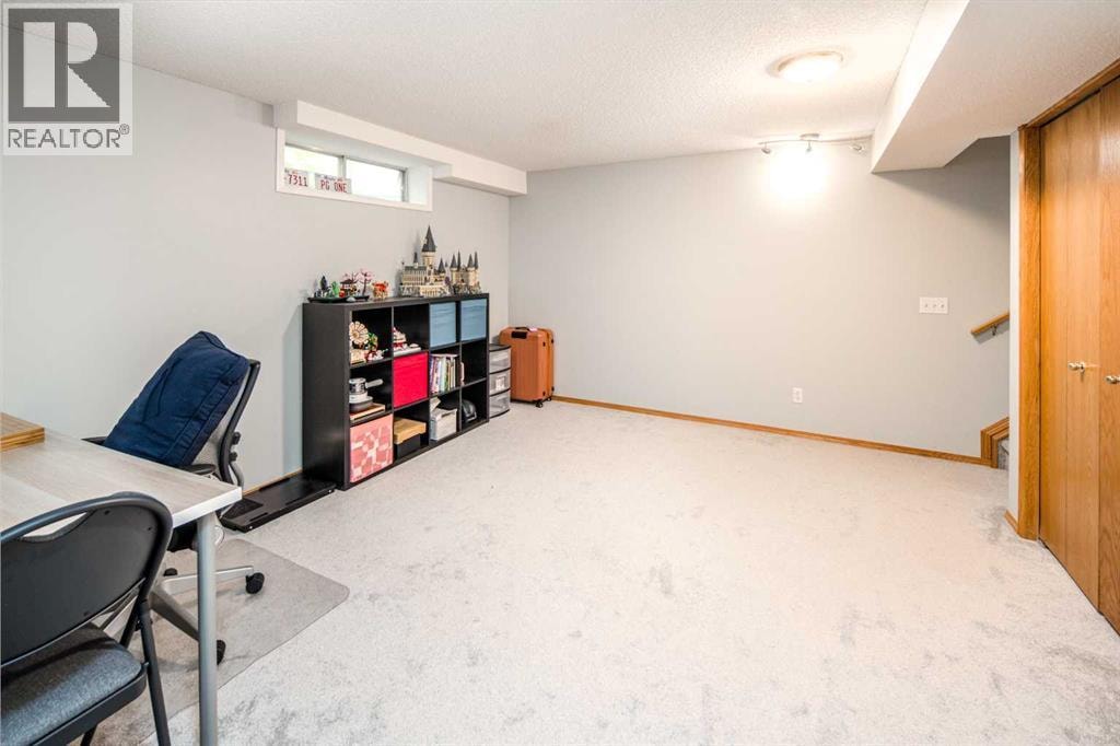 170 Arbour Grove Close NW — photo 25