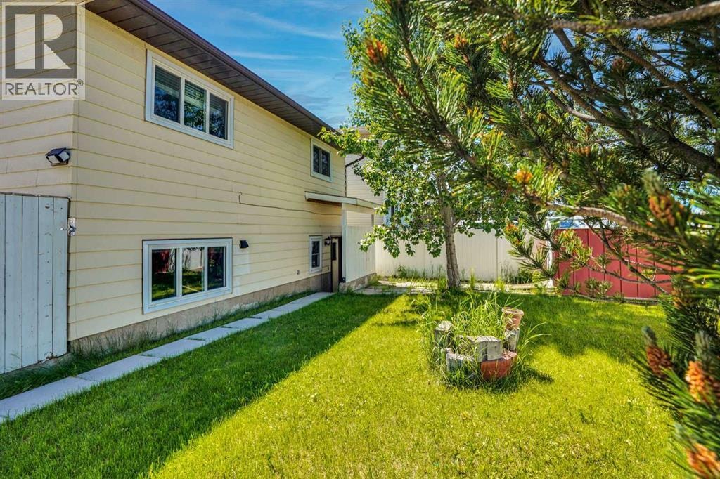 60 Whitaker Close NE — photo 37