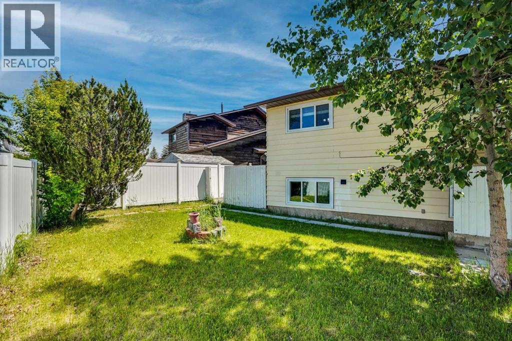 60 Whitaker Close NE — photo 38
