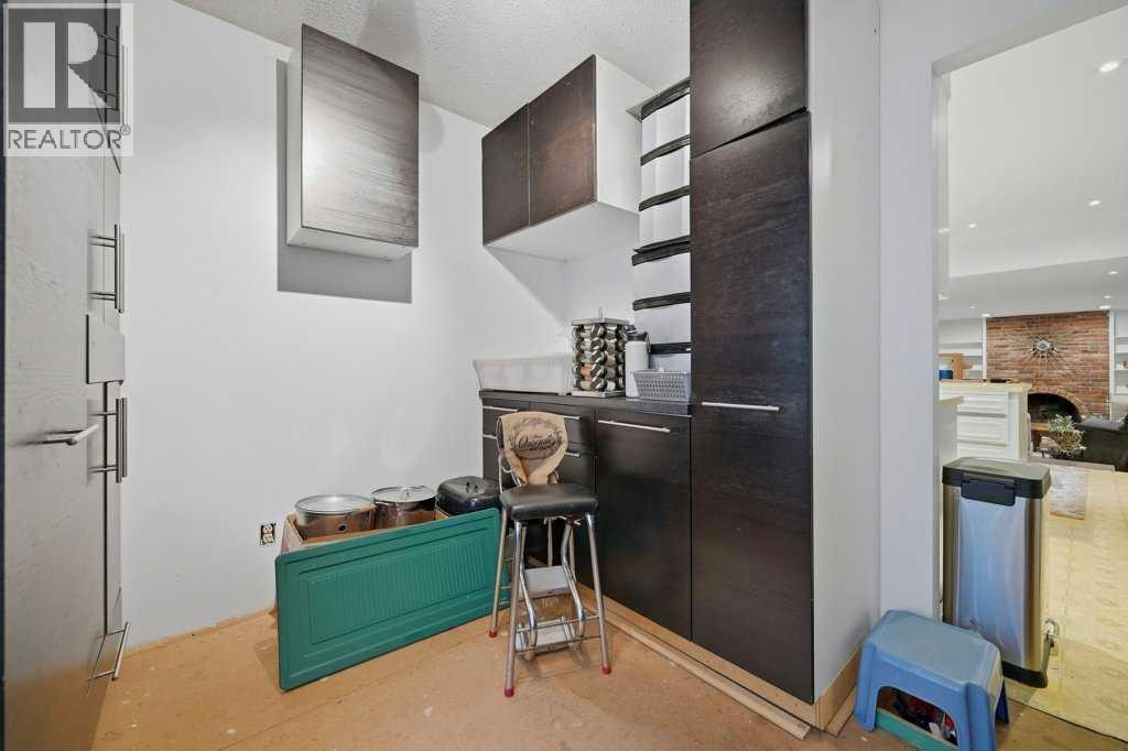 9824 19 Street SW — photo 11