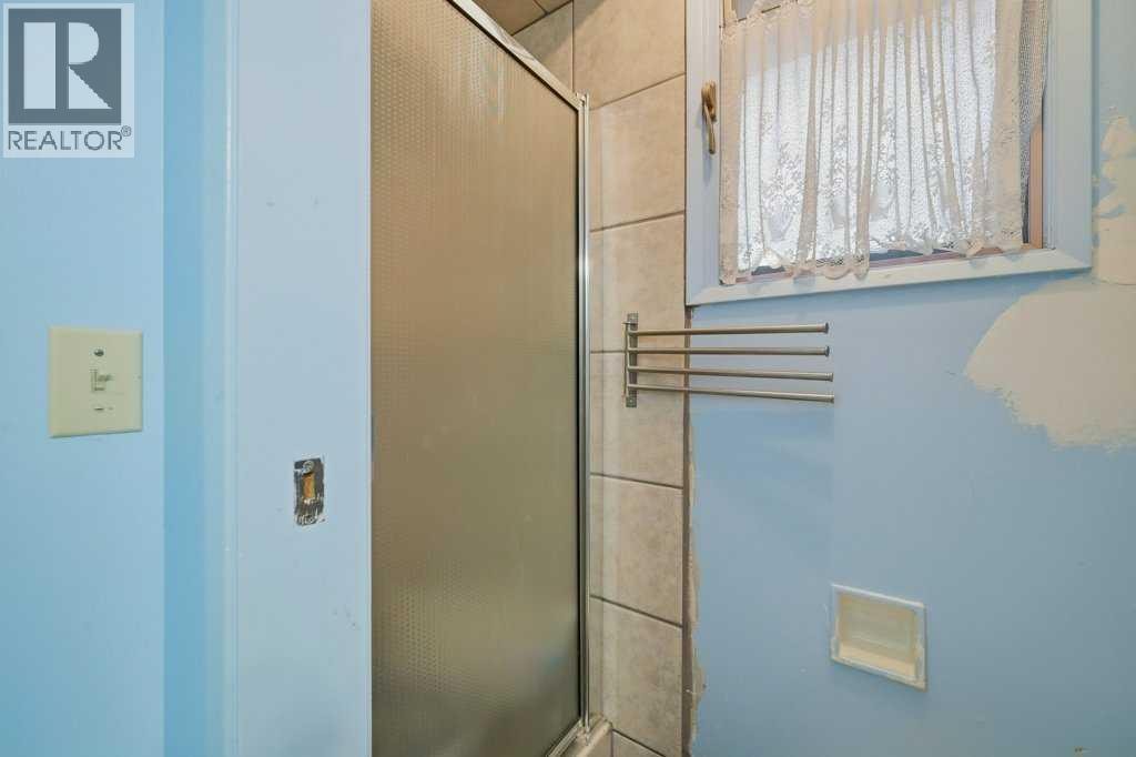 9824 19 Street SW — photo 24