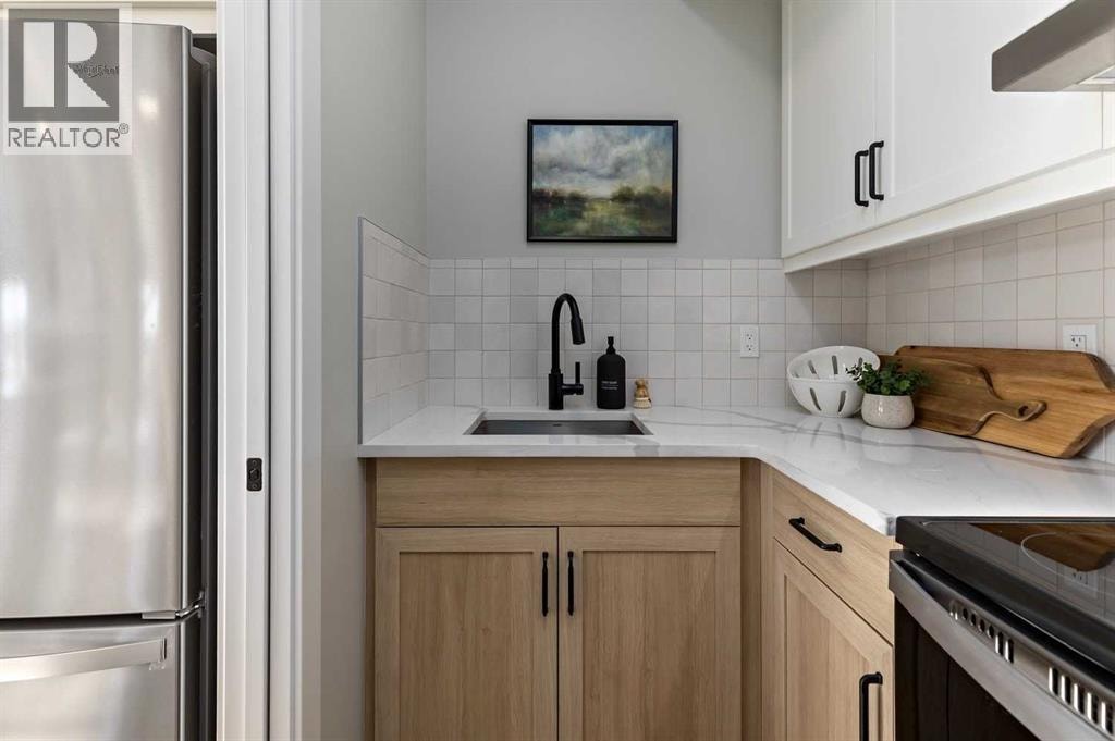 263 Marmot Grove NW — photo 9