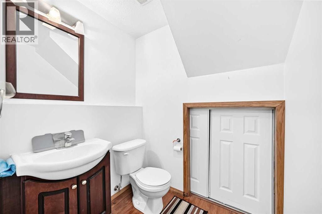98 Country Hills Heights NW — photo 31