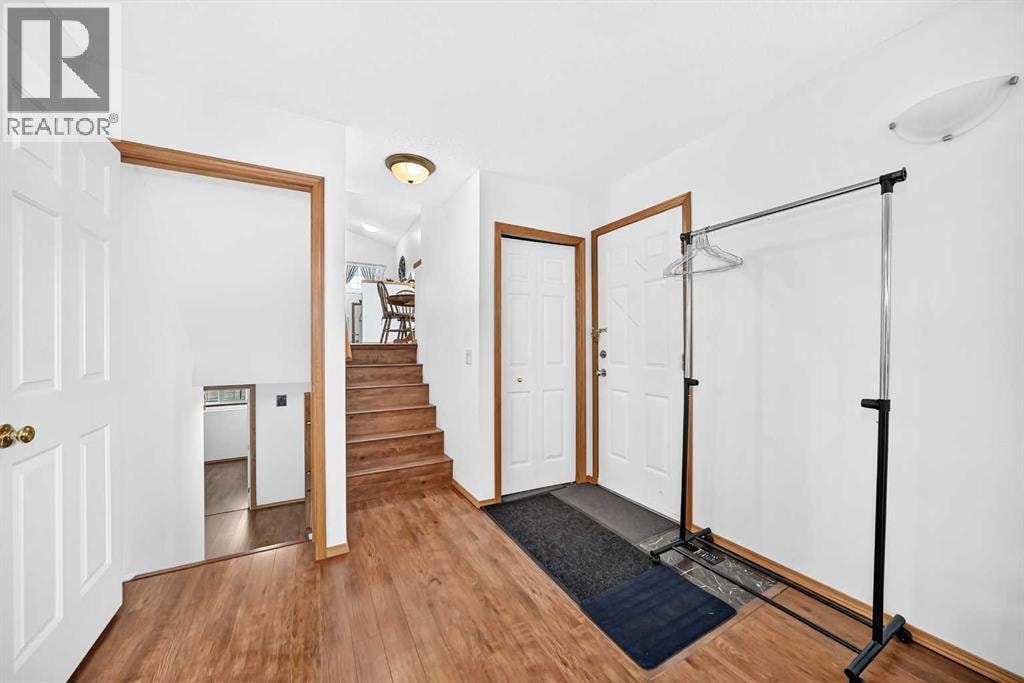 98 Country Hills Heights NW — photo 38